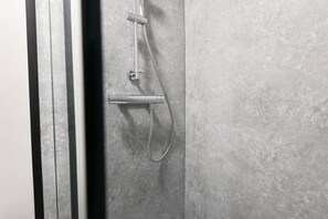 Hair dryer