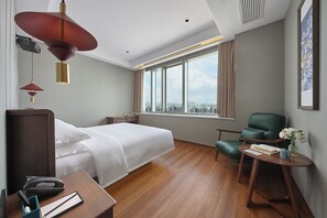 Kahden hengen exclusive-huone, näköala mäelle