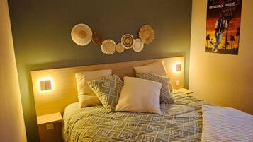 Hochwertige Bettwaren, Select-Comfort-Betten, Minibar, Schreibtisch