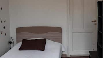 Chambre Simple Standard, salle de bains commune