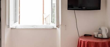 Chambre Simple Standard, salle de bains commune | Intérieur