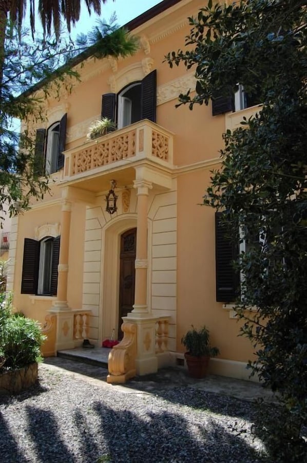 Exterior - B&B Arena Alfieri (Livorno)