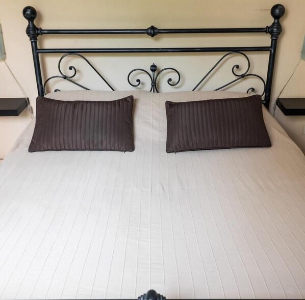 Double Room, Private Bathroom