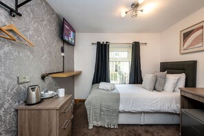 WiFi, bed sheets - Single Room • Fridge • Microwave • Parking (Pontardawe)
