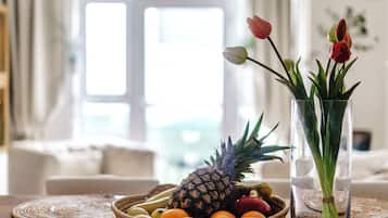 Comfort Apartment, River View | Food and drink
