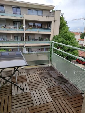 Property grounds - Vrbo Property (Clermont-Ferrand)