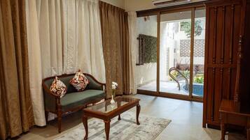 Honeymoon Suite, Garden View | Bahagian dalam