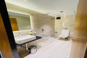 Deluxe Double Room | Bathroom - HOTEL SALSABEEL AIRPORT T2 MUMBAI (Mumbai)