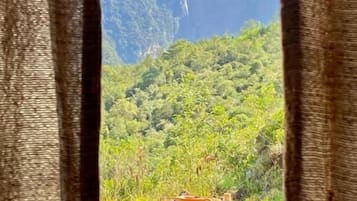 Comfort Room, Valley View | Outdoor dining