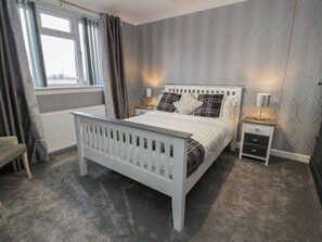 4 habitaciones, decoración personalizada y muebles diferentes 