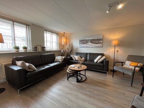 Apartamento Confort, 4 habitaciones, cocina | Zona de estar