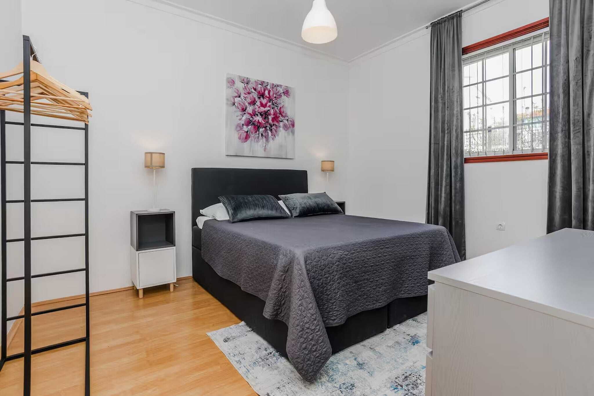 1 bedroom, iron/ironing board, travel cot, free WiFi