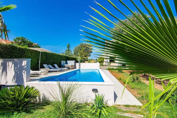 Schwimmbad des Ferienhauses