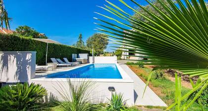 Luxuriöse dalmatinische Villa mit Pool