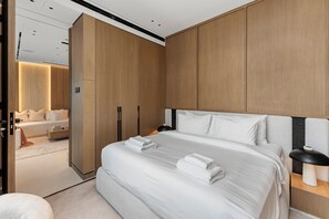 Deluxe Apartment, 2 Bedrooms, Balcony, Lake View | In-room safe, blackout drapes, iron/ironing board, free WiFi - Bonnington Tower - Mint Stay (Dubai)