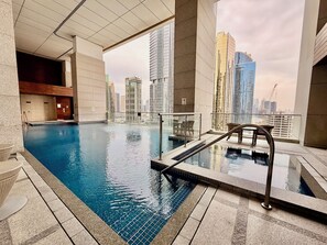 Pool - Bonnington Tower - Mint Stay (Dubai)