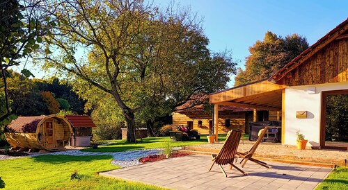 Butique apartmen with Sauna,Jacuzzi and Garden retreat