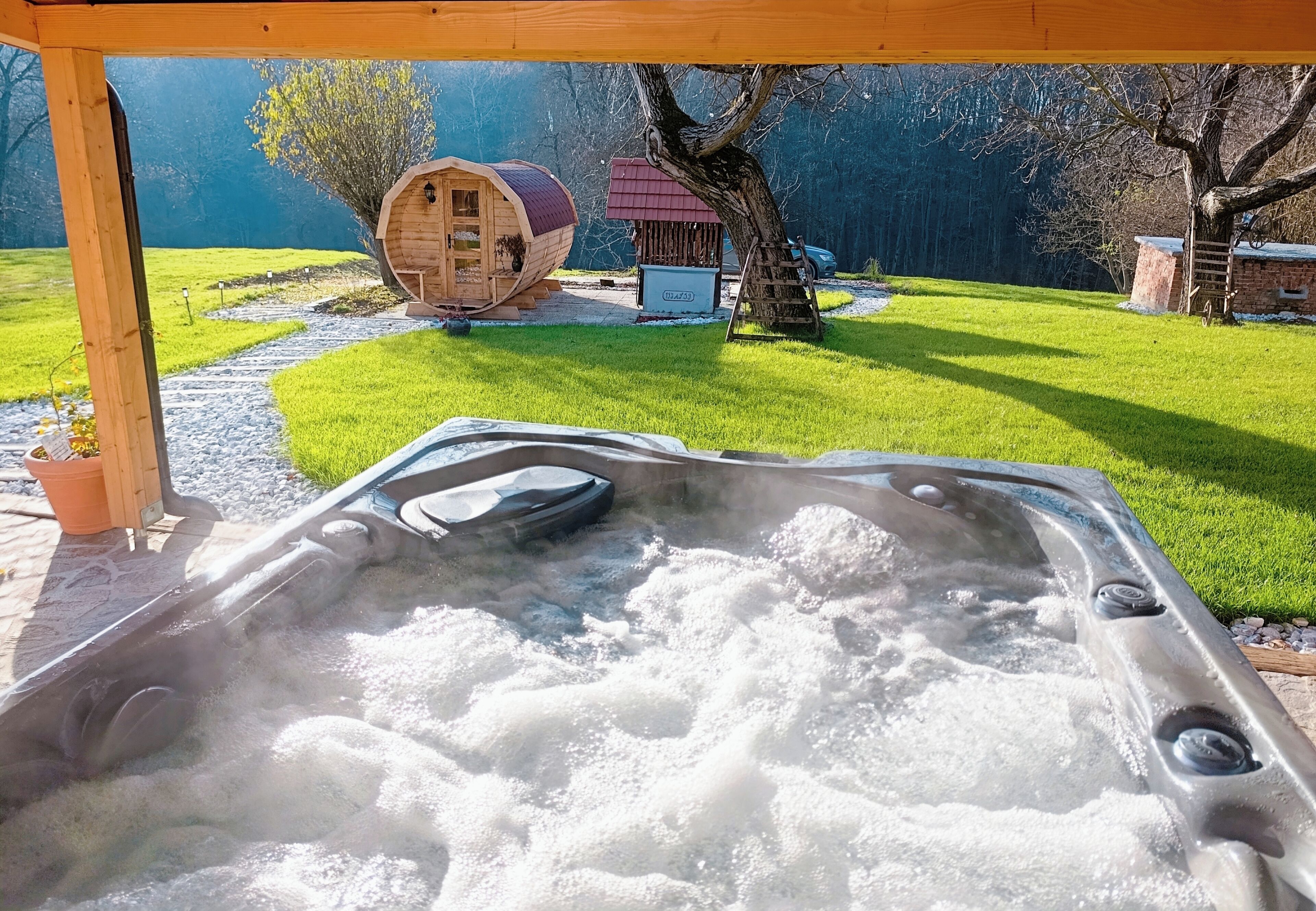 Bain à remous extérieur