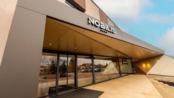 Standardværelse med dobbeltseng eller 2 enkeltsenge | Udvendig detalje