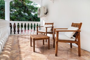 Terrace/patio - Newly Updated 5BR Villa | Private Pool + Rooftop Deck (San Pedro Town)