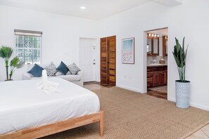 5 bedrooms, iron/ironing board, free WiFi, bed sheets - Newly Updated 5BR Villa | Private Pool + Rooftop Deck (San Pedro Town)