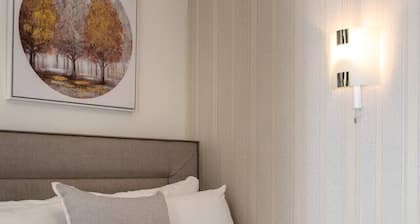 Contractor Base • En-Suite • Parking On-Site