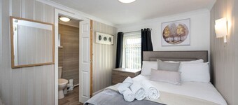 Contractor Base • En-Suite • Parking On-Site