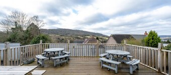 Single Room • Fridge • Microwave • Parking