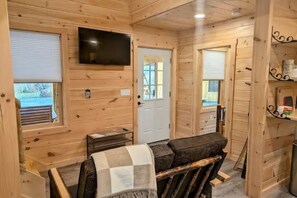 Interior - Swiftwater Cabin #4 - Ski, Hike & Foliage (Bath)