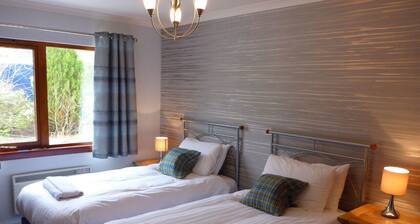 Holly Tree Cottage in Glencoe