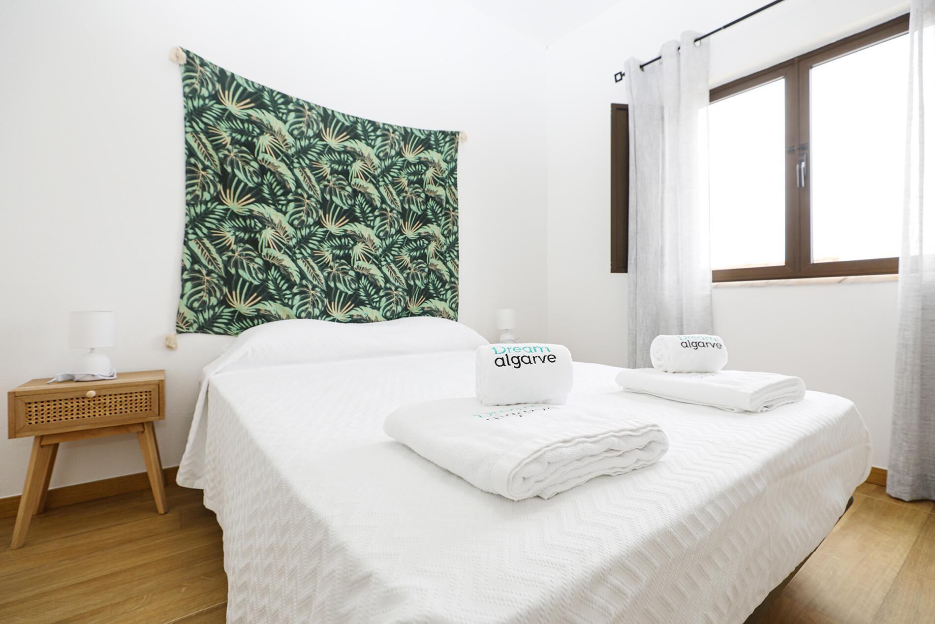 Wi-Fi gratuit, draps fournis