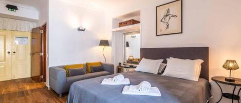 غرفة مزدوجة مريحة - بشرفة - منظر للمدينة