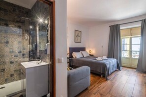 Comfort Double Room, Balcony, City View - Casa dos Arcos - Charm Guesthouse (Albufeira)
