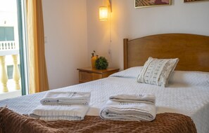 Free WiFi, bed sheets