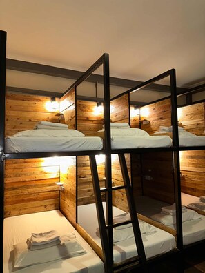 Phòng tập thể cơ bản, sân hiên