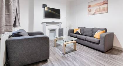 Work-Ready Stay • Central • Parking & Smart TVs