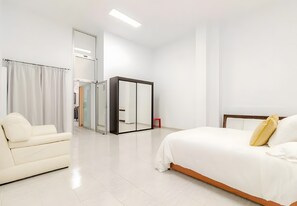 Iron/ironing board, WiFi, bed sheets - Vacation Apartment 'Rayito De Sol' with Wi-Fi (Las Palmas de Gran Canaria)