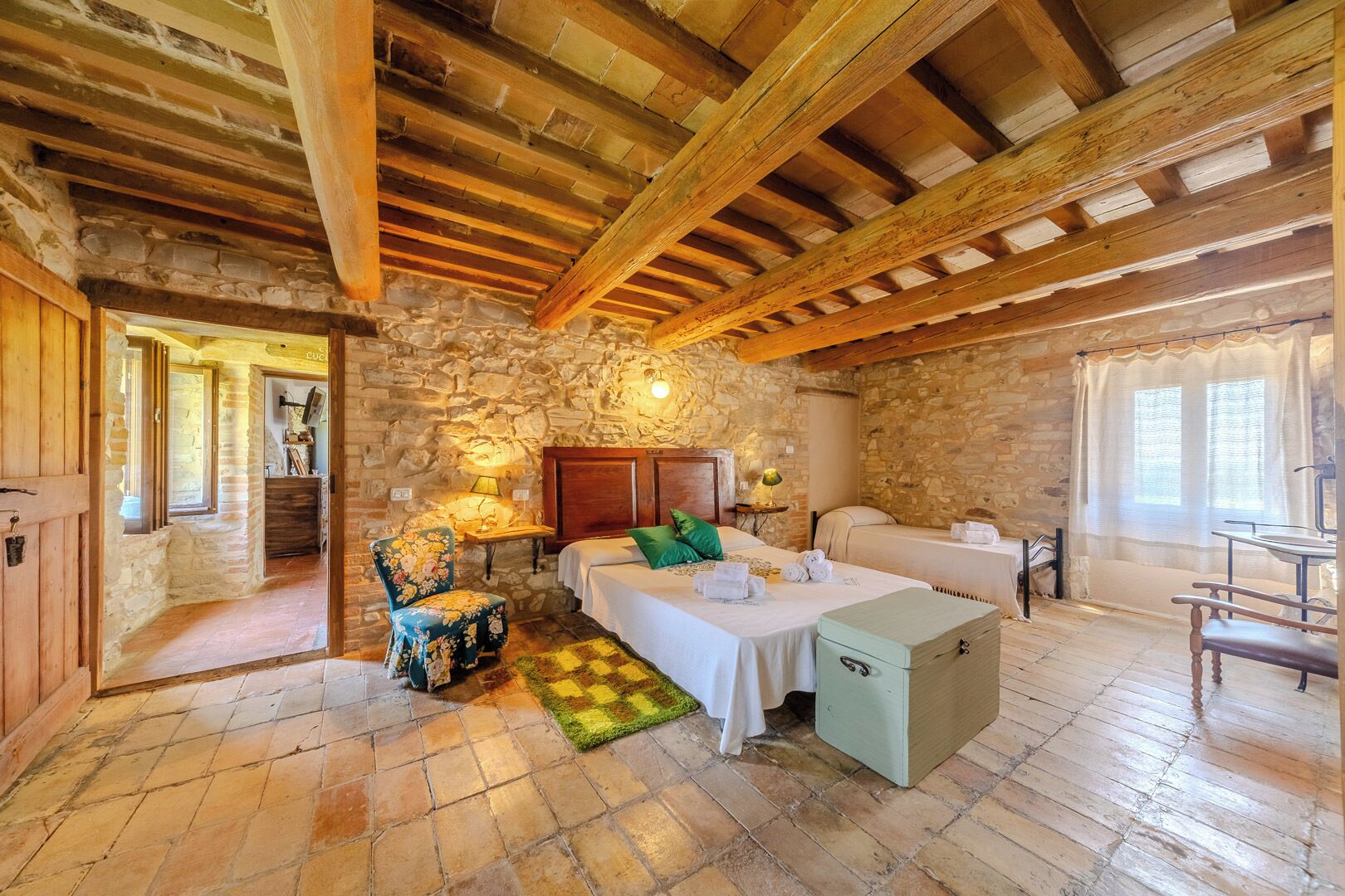 4 chambres, fer et planche à repasser, Wi-Fi