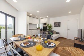 Dining - B97 - Flor da Rocha Apartment in Portimão (Portimão)