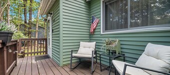 Dog Friendly Cabin w Hot Tub Sauna Fire Pit