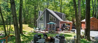 Cozy Poconos Retreat Hot Tub Dog Friendly Firepit