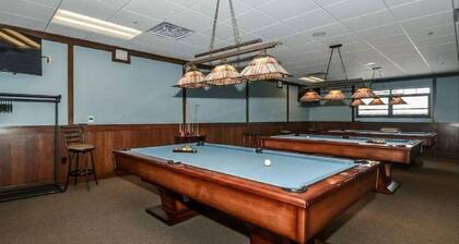 Cozy Poconos Retreat Hot Tub Dog Friendly Firepit