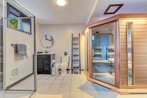 House | 5 bedrooms, Internet - Spa Retreat With Hot Tub Sauna and Game Rooms (Lake Harmony)