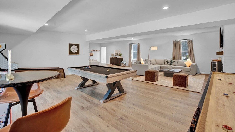 Hottub Firepit Gameroom 10mins2jackfrostbigboulder