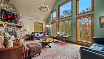 House | 5 bedrooms, Internet