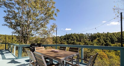 Riverfront Dog Friendly Cabin With Mountain Views