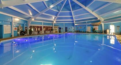 Indoorpool Hottub Gameroom Firepit Dogfriendly