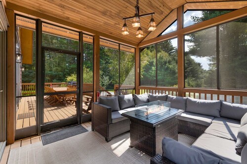 Whiteface Views Hot Tub Game Room Dog Friendly