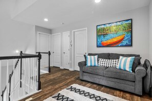 House - Near Jfbb With Private Hot Tub and Game Room (Albrightsville)