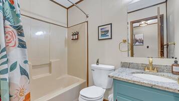 3 bedrooms, Internet
